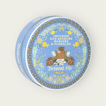 Metalldose mit Bio-Kräutertee von Brémond Fils – maritim-blumige Aromen mit Brennnessel, Rosmarin, Spirulina, Heidekraut, Rosenextrakt & Olivenblättern.