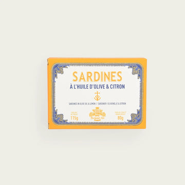 Hochwertige Dose Sardinen in Olivenöl & Zitrone, stilvolles klassisches Design mit blauen und goldenen Verzierungen. Nettogewicht 115 g, Abtropfgewicht 80 g.