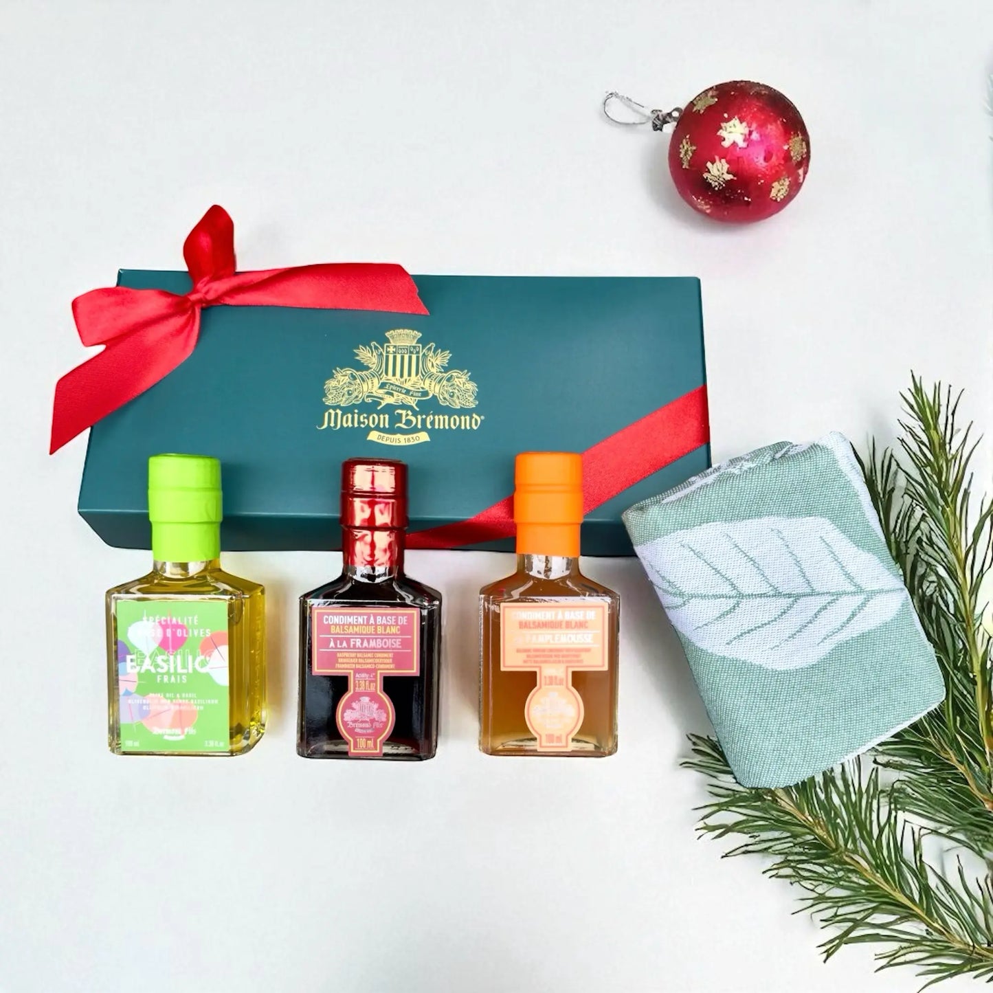 Öl & Essig Geschenkbox von Maison Brémond 1830 – Olivenöl Basilikum, Balsamico Essig Himbeere, Balsamico Grapefruit und Küchentuch – stilvolles Feinkost Geschenk für Weihnachten und Genießer