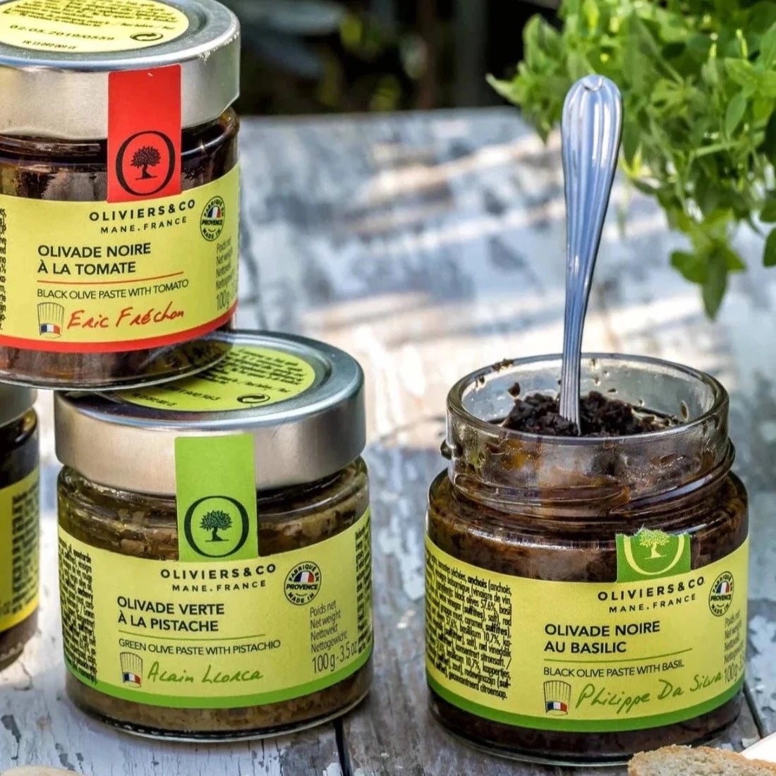 schwarze olivenpaste tomaten