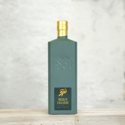 Flasche Récolte Exclusive – hochwertiges Bio Olivenöl aus Italien in elegantem Design mit goldener Kappe