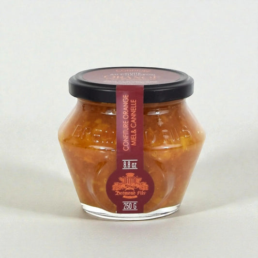 Orangen-Honig-Zimt-Konfitüre 250 g mit hellen Hintergrund 